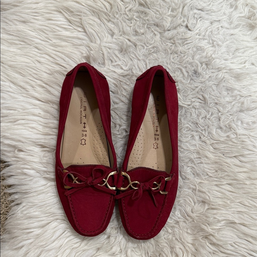 Wirth Women’s Red Original Moccasins Size 36 EU 5.5/6 US